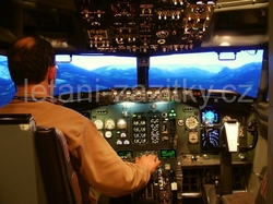Létání na simulátoru Boeing 737